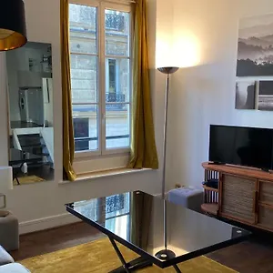 Marais Joli Deux Pieces Appartement
