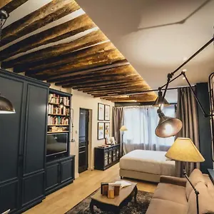 Quartiers Enfants Rouges,bretagne - D'architecte 4p Appartement